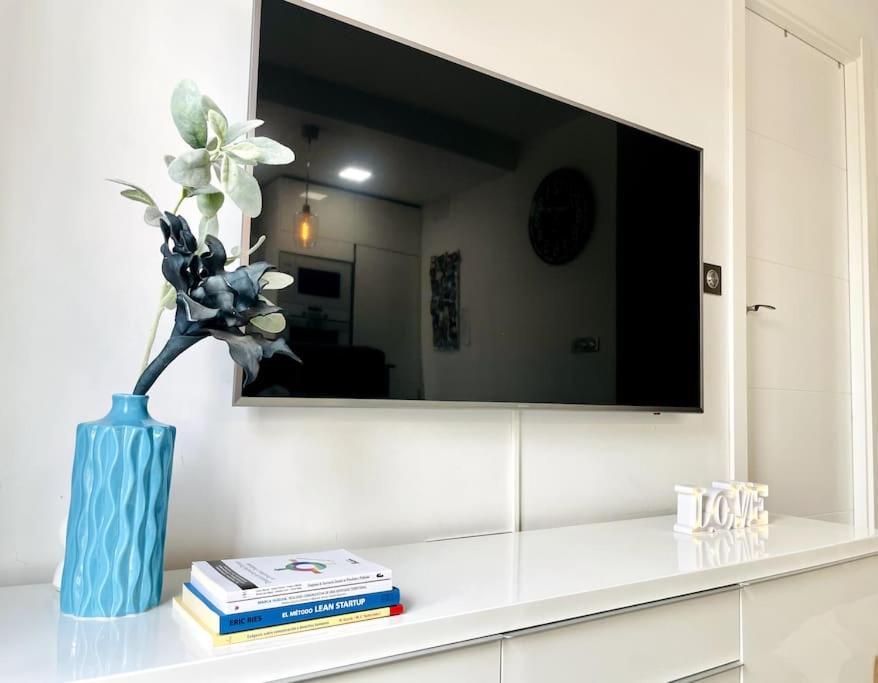 Nuevo!! Apartamento Lujo&Confort. Parking Севилья Экстерьер фото